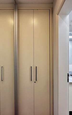 Apartamento à venda com 250m², 3 quartos e 5 vagas Apartamento à venda com 250m², 3 quartos e 5 vagasCloset Suíte 3