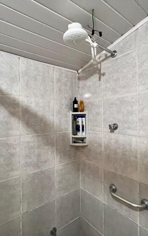 Casa à venda com 270m², 5 quartos e 1 vaga Casa à venda com 270m², 5 quartos e 1 vagaCasa 3 - Banheiro