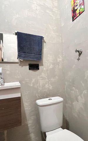Casa à venda com 270m², 5 quartos e 1 vaga Casa à venda com 270m², 5 quartos e 1 vagaLavabo