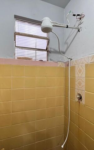 Casa à venda com 270m², 5 quartos e 1 vaga Casa à venda com 270m², 5 quartos e 1 vagaCasa 2 - Banheiro