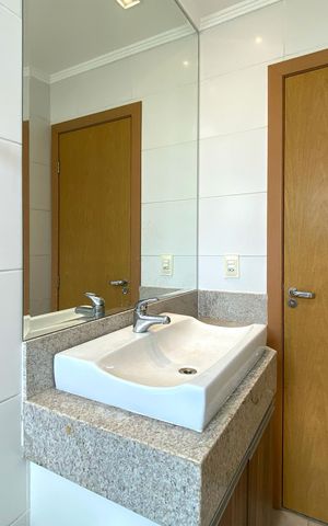 Apartamento à venda com 160m², 3 quartos e 3 vagas Apartamento à venda com 160m², 3 quartos e 3 vagasBanheiro social