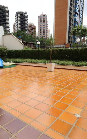Apartamento à venda com 72m², 3 quartos e 2 vagasÁrea comum - Playground