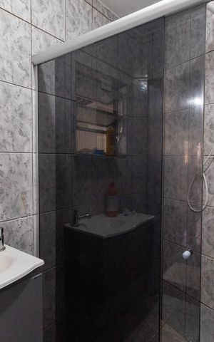 Casa à venda com 250m², 5 quartos e 2 vagasBanheiro 3