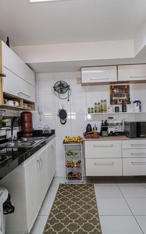 Apartamento à venda com 169m², 3 quartos e 2 vagas Apartamento à venda com 169m², 3 quartos e 2 vagasCozinha