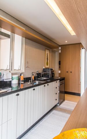 Apartamento à venda com 168m², 3 quartos e 2 vagas Apartamento à venda com 168m², 3 quartos e 2 vagasCozinha
