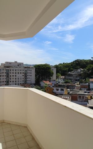 Apartamento à venda com 161m², 4 quartos e 2 vagasSuíte - Varanda