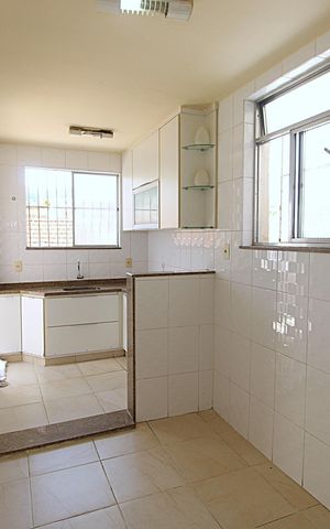 Casa à venda com 100m², 3 quartos e 1 vagaÁrea de Serviço