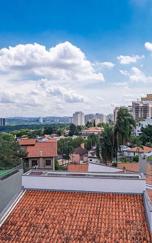 Casa à venda com 526m², 4 quartos e 4 vagas Casa à venda com 526m², 4 quartos e 4 vagasVaranda - VIsta