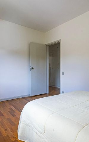 Casa à venda com 526m², 4 quartos e 4 vagas Casa à venda com 526m², 4 quartos e 4 vagasSuíte