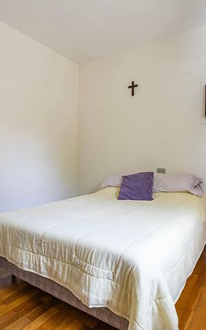 Casa à venda com 526m², 4 quartos e 4 vagas Casa à venda com 526m², 4 quartos e 4 vagasSuíte