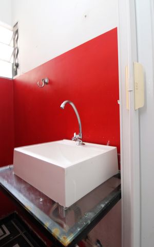 Casa à venda com 80m², 3 quartos e sem vagaLavabo
