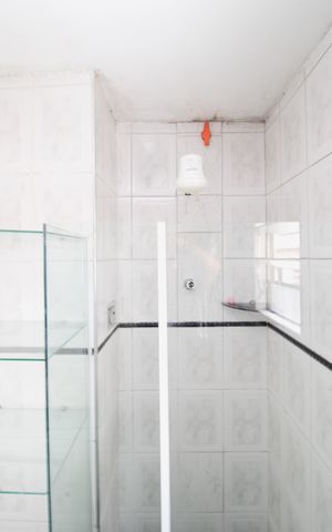 Casa à venda com 80m², 3 quartos e sem vagaBanheiro da Suíte