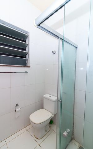 Casa à venda com 150m², 3 quartos e 1 vaga Casa à venda com 150m², 3 quartos e 1 vagaBanheiro 1