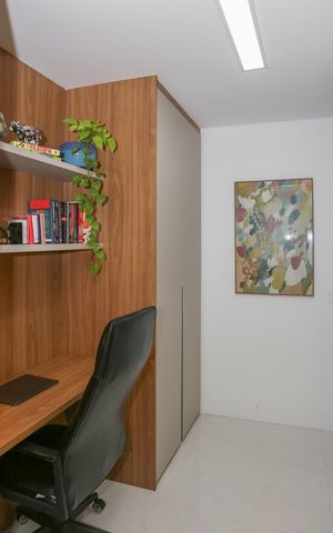Apartamento à venda com 85m², 2 quartos e 2 vagas Apartamento à venda com 85m², 2 quartos e 2 vagasEscritório