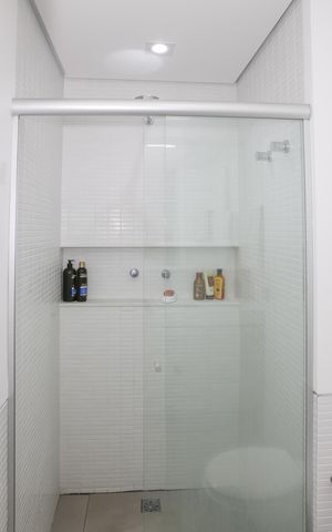 Apartamento à venda com 85m², 2 quartos e 2 vagas Apartamento à venda com 85m², 2 quartos e 2 vagasBanheiro da Suíte