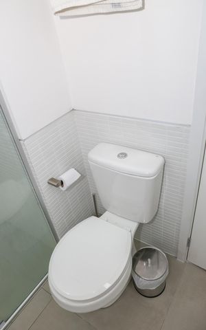Apartamento à venda com 85m², 2 quartos e 2 vagas Apartamento à venda com 85m², 2 quartos e 2 vagasBanheiro Social