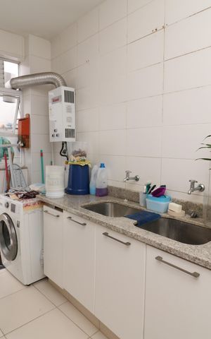 Casa à venda com 333m², 5 quartos e 4 vagasÁrea de Serviço 2