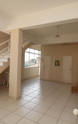 Casa à venda com 333m², 5 quartos e 4 vagasSalão de Festas