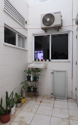 Casa à venda com 333m², 5 quartos e 4 vagasÁrea de Serviço 2