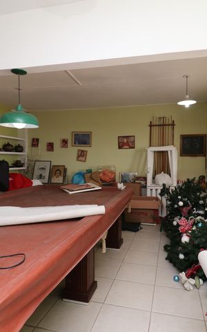 Casa à venda com 333m², 5 quartos e 4 vagasSalão de Festas