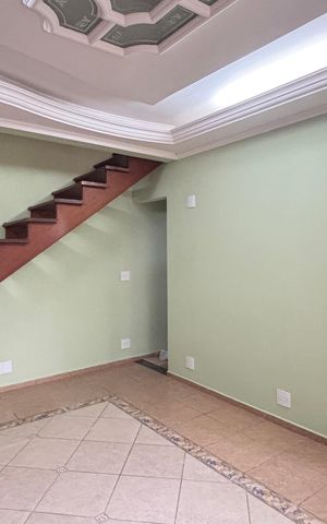 Casa à venda com 160m², 2 quartos e 1 vaga Casa à venda com 160m², 2 quartos e 1 vagaSala