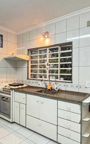 Casa à venda com 160m², 2 quartos e 1 vaga Casa à venda com 160m², 2 quartos e 1 vagaCozinha