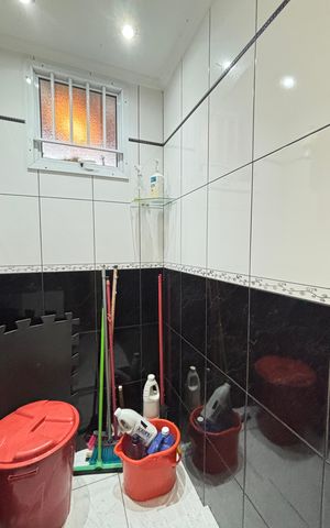 Casa à venda com 160m², 2 quartos e 1 vaga Casa à venda com 160m², 2 quartos e 1 vagaBanheiro