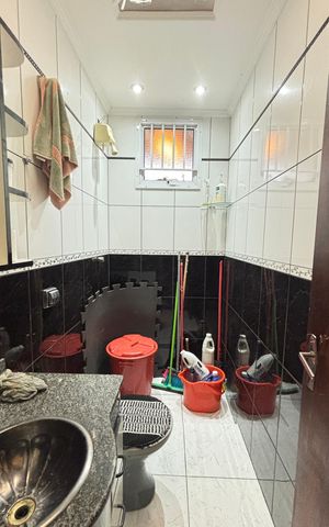 Casa à venda com 160m², 2 quartos e 1 vaga Casa à venda com 160m², 2 quartos e 1 vagaBanheiro