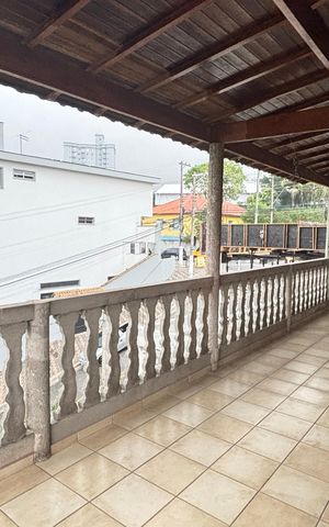 Casa à venda com 160m², 2 quartos e 1 vaga Casa à venda com 160m², 2 quartos e 1 vagaCobertura