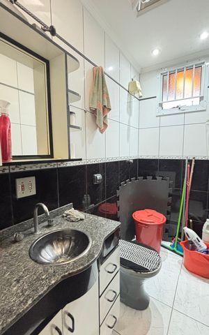 Casa à venda com 160m², 2 quartos e 1 vaga Casa à venda com 160m², 2 quartos e 1 vagaBanheiro