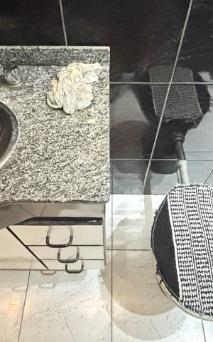 Casa à venda com 160m², 2 quartos e 1 vaga Casa à venda com 160m², 2 quartos e 1 vagaBanheiro