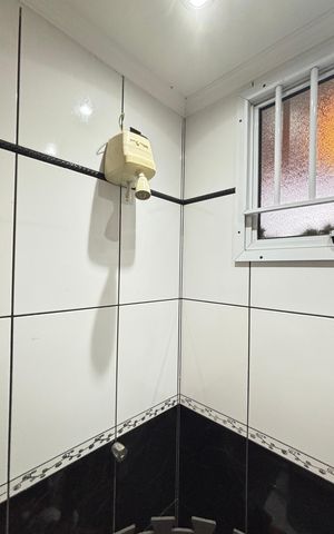 Casa à venda com 160m², 2 quartos e 1 vaga Casa à venda com 160m², 2 quartos e 1 vagaBanheiro