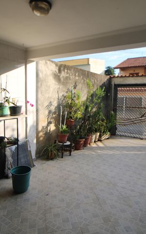 Casa à venda com 257m², 3 quartos e 2 vagasGaragem