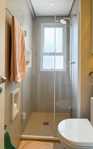 Apartamento à venda com 100m², 3 quartos e 2 vagas Apartamento à venda com 100m², 3 quartos e 2 vagasBanheiro Corredor