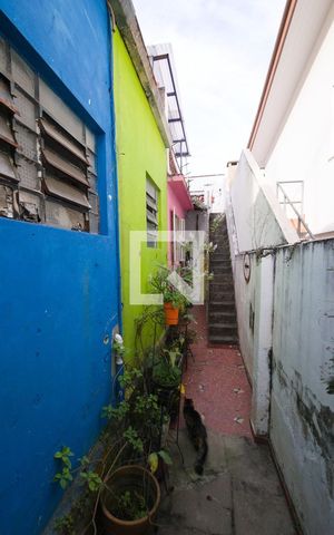 Casa à venda com 130m², 4 quartos e sem vaga