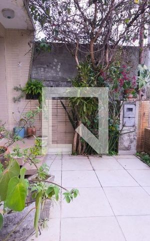 Casa à venda com 130m², 4 quartos e sem vaga