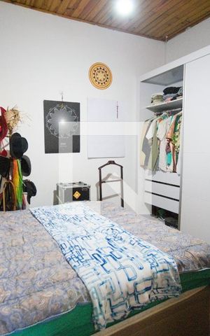 Casa à venda com 130m², 4 quartos e sem vaga