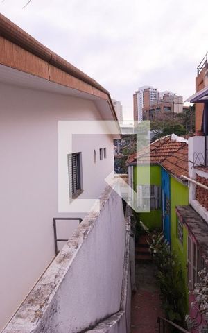 Casa à venda com 130m², 4 quartos e sem vaga