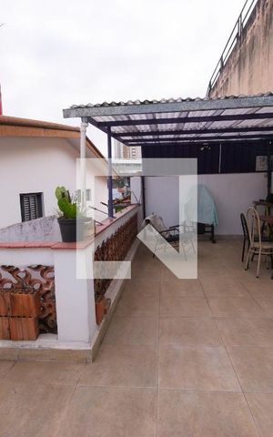 Casa à venda com 130m², 4 quartos e sem vaga