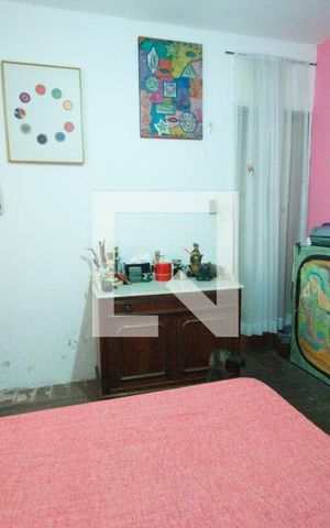 Casa à venda com 130m², 4 quartos e sem vaga