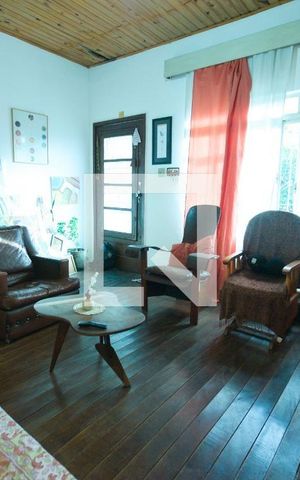 Casa à venda com 130m², 4 quartos e sem vaga