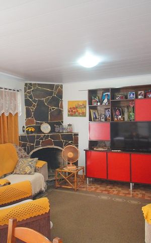 Casa à venda com 153m², 3 quartos e 2 vagas Casa à venda com 153m², 3 quartos e 2 vagasSala/Cozinha