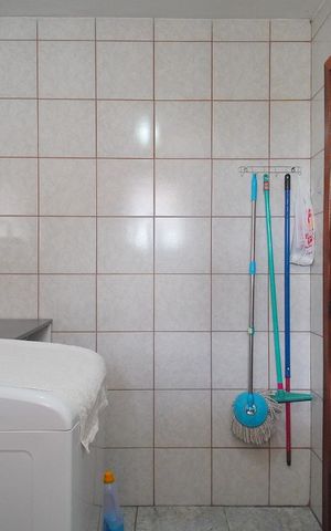 Casa à venda com 153m², 3 quartos e 2 vagas Casa à venda com 153m², 3 quartos e 2 vagasBanheiro 2