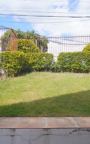 Casa à venda com 153m², 3 quartos e 2 vagas Casa à venda com 153m², 3 quartos e 2 vagasVista do Quarto 1