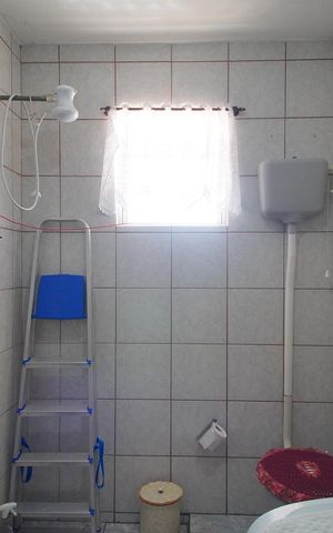 Casa à venda com 153m², 3 quartos e 2 vagas Casa à venda com 153m², 3 quartos e 2 vagasBanheiro 2