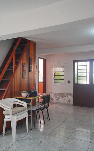 Casa à venda com 153m², 3 quartos e 2 vagas Casa à venda com 153m², 3 quartos e 2 vagasEspaço Gourmet