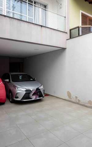 Casa à venda com 240m², 3 quartos e 4 vagasGaragem