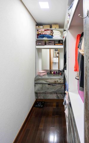 Casa à venda com 240m², 3 quartos e 4 vagasCloset do Quarto 