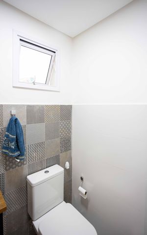 Casa à venda com 240m², 3 quartos e 4 vagasLavabo