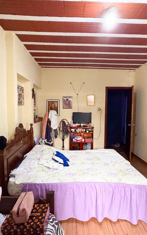 Casa à venda com 360m², 4 quartos e 5 vagas Casa à venda com 360m², 4 quartos e 5 vagasQuarto 4
